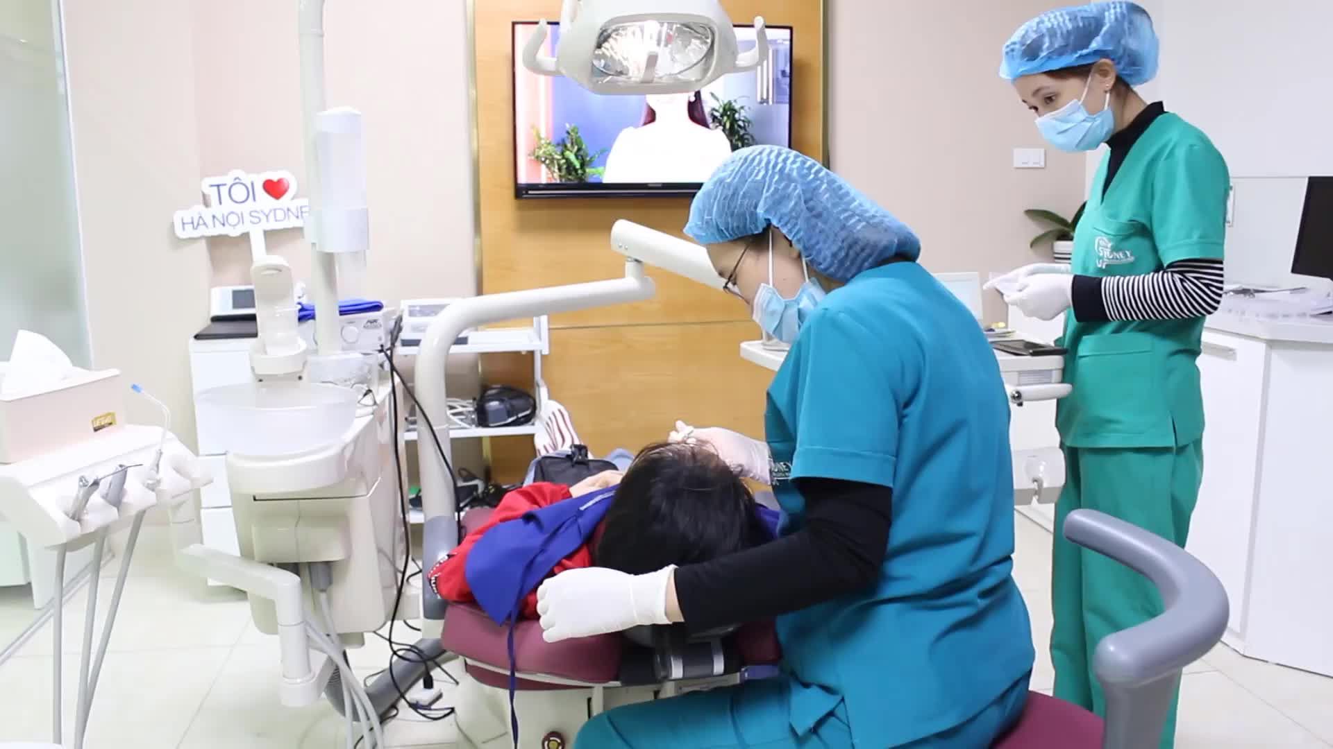 Case gắn mắc cài kim loại cho bệnh nhân T. H. Y - 30 tuổi ở Mỹ Đình - Hà Nội