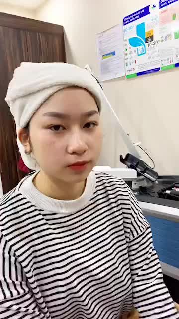 Loang lổ những đốm tàn nhang và , chị khách hàng quyết định "Giải cứu" gương mặt mình bằng việc đến Kangnam điều trị.