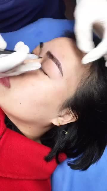 Phun xăm siêu vi 3D - công nghệ độc quyền tại Đông Á giúp bạn có khuôn mày hài hoà và sắc nét!