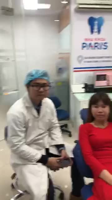 Khách hàng việt kiều Hàn Quốc phục hình 10 răng sứ trên Implant tại nha khoa Paris Quang Trung