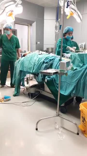 Ca phẫu thuật gọt hàm hạ gò má trong ngày của Dr. Hoàng Tuấn, Phẫu thuật được thực hiện tại bệnh viện theo đúng quy định của Bộ Y Tế.