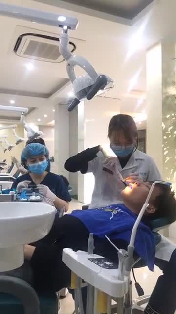 Chia sẻ của khách hàng sau 8 tháng niềng răng mắc cài tại Nha khoa Lạc Việt Intech