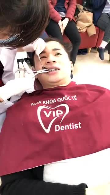 CHẲNG AI MUỐN CÓ HÀM RĂNG XẤU, ĐẶC BIỆT LÀ NHỮNG NGƯỜI LÀM NGHỆ THUẬT!