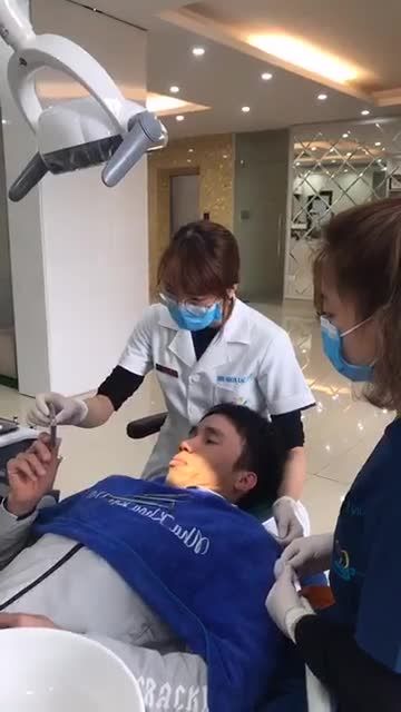 Gắn mắc cài 3M Clarity Ultra - Thẩm mỹ hoàn hảo,100% sứ trong suốt cho khách hàng 32 tuổi.