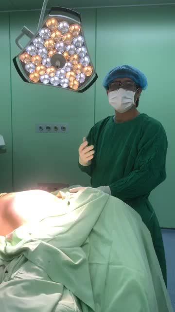 NÂNG NGỰC NỘI SOI CHÂN KHÔNG với thiết bị Túi Chân Không . Thiệt bị đỉnh cao đang nổi tiếng và hiện đại tại Mỹ.