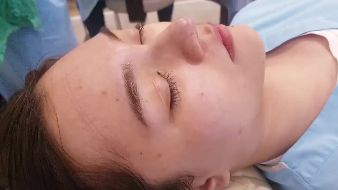 Phương pháp NÂNG MŨI CAO, ĐẸP TỰ NHIÊN" Đáng đồng tiền bát gạo "