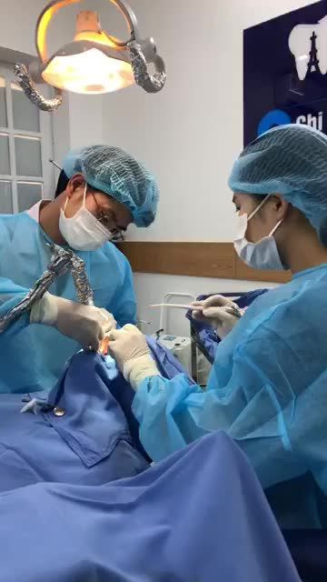 CẬN CẢNH CẮM GHÉP IMPLANT KHÔI PHỤC R36, R46