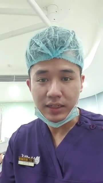 Tân trang cô bé ngày cuối tuần cho mẹ của 3 người con. Mời mọi người cùng theo dõi.