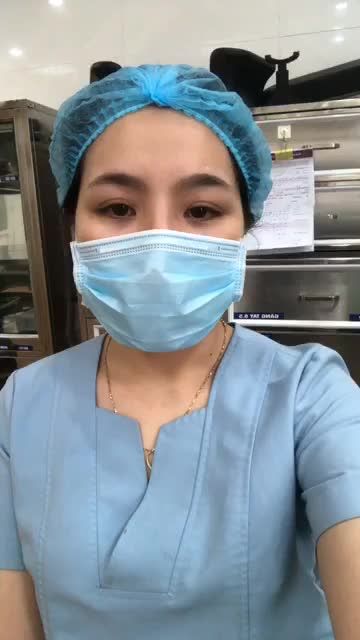 Quá trình tân trang cô bé cải thiện tình trạng môi bé nhăn nheo thâm sạm , tầng sinh môn giãn rộng sau sinh thường 3 cháu . Mời mọi người cùng theo dõi