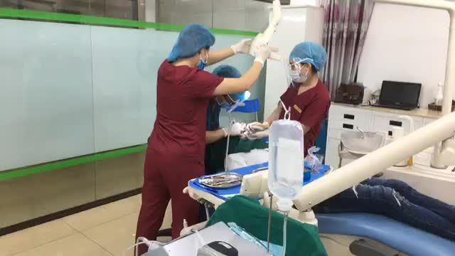 Nhổ răng khôn 38 lệch 90 độ cho bạn Hiếu tại Nha Khoa Thuỳ Anh.