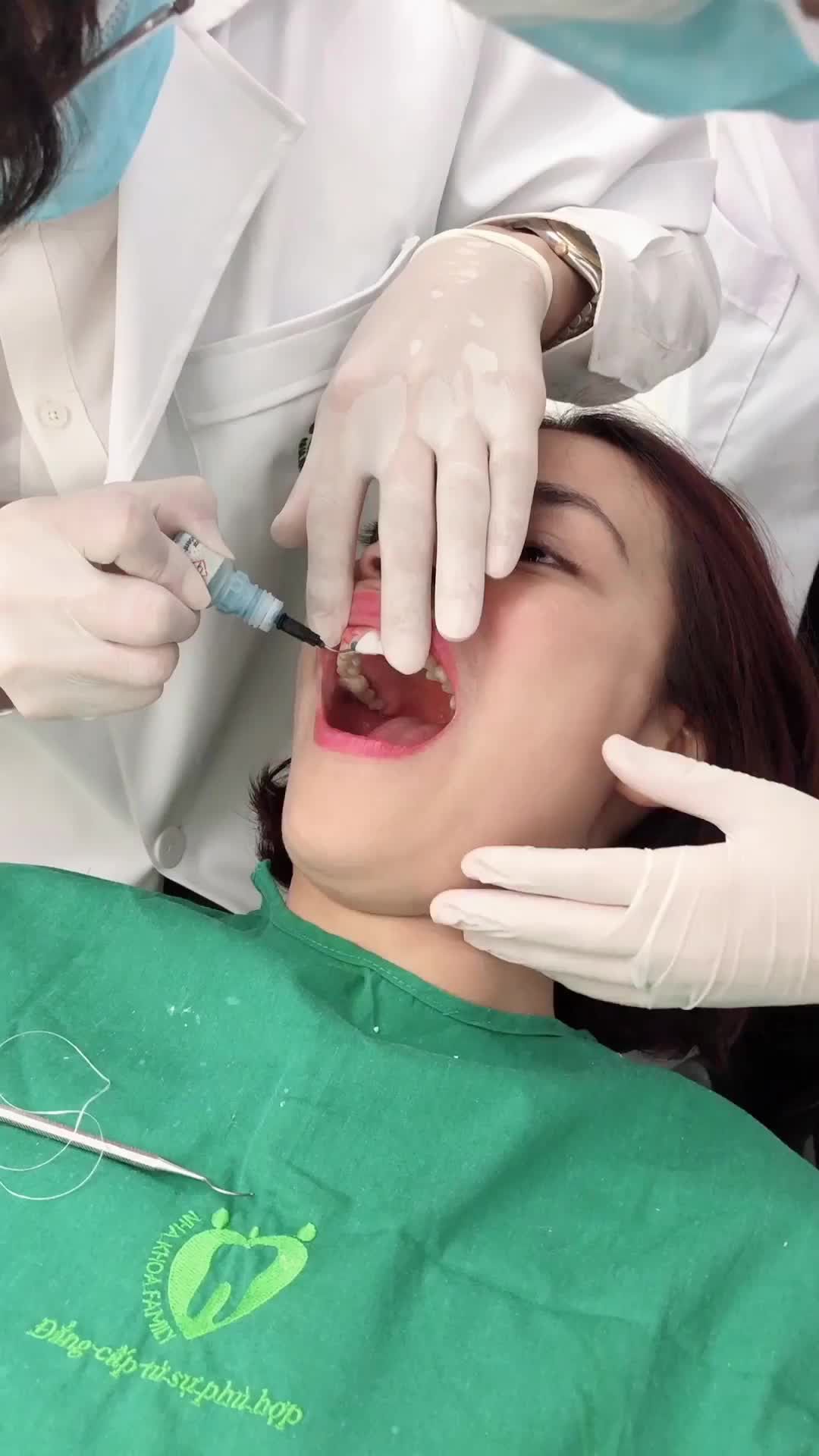 Thật hạnh phúc khi mỗi ngày Nha khoa Gia Đình mang đến cho khách hàng nụ cười tự tin, rạng rỡ.
