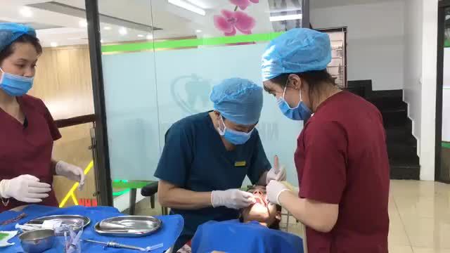 Nhổ răng khôn tại Nha Khoa Thuỳ Anh.