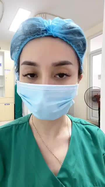 Phân tích trước mổ - ca combo nâng ngực số 111 và tạo hình bụng số 68 năm 2020