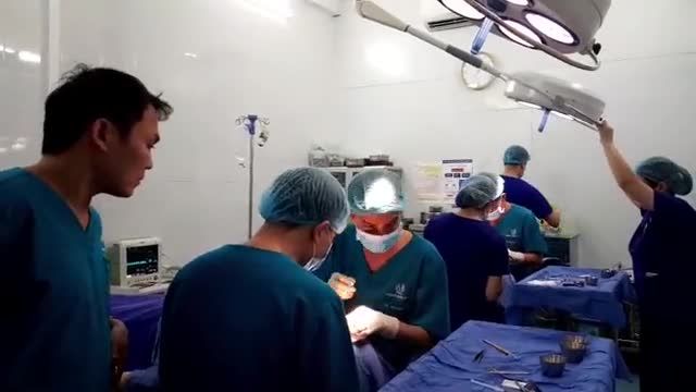 Chào Tháng mới với toàn combo cắt mí trên + dưới full giường mổ ạ!