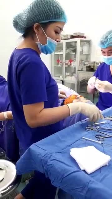 Ca nâng mũi SIÊU đẹp cuối ngày của bác sĩ Vũ Quang và ekip! Cùng đón chờ kết quả nhé!