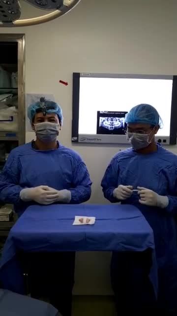 KHÁCH HÀNG GỌT HÀM VLINE