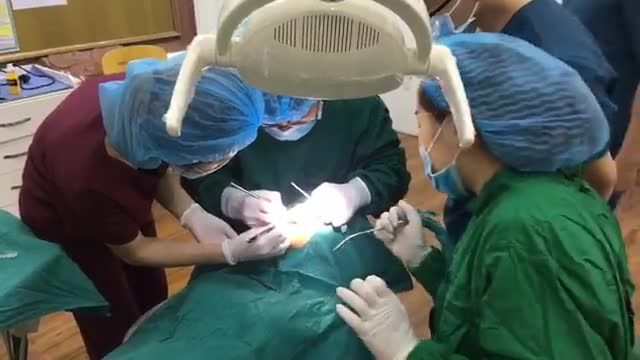 Điều trị cười hở lợi tại Nha Khoa Thùy Anh.