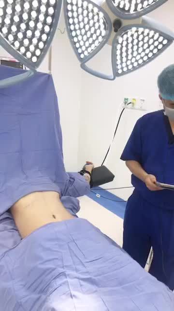 Giảm mỡ thành công , tại sao không !Chỉ mất 60 phút thực hiện ca phẫu thuật hút mỡ tạo hình của chị khách hàng lấy lại vòng eo mơ ước