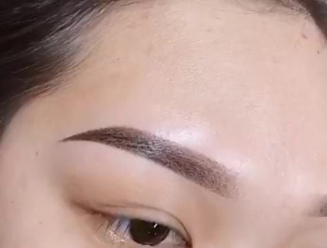 Mày đẹp thời thượng, chuẩn nét sang với Phun mày Tạo hạt Natural.