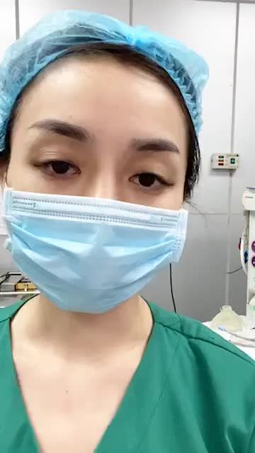 Trẻ hoá toàn diện cô bé cho bà mẹ 1 con. Cùng theo dõi quá trình bác sĩ thực hiện nhé!