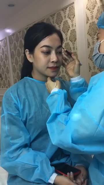 Nếu muốn biết gương mặt bạn phù hợp với dáng lông mày như thế nào thì hãy theo dõi Live Stream sau đây với công nghệ điêu khắc 6D mới nhất hiện nay nhé