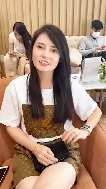 Khách hàng tái khám sau nâng mũi cấu truc sụn tai 4 tháng tại phòng khám Az nose