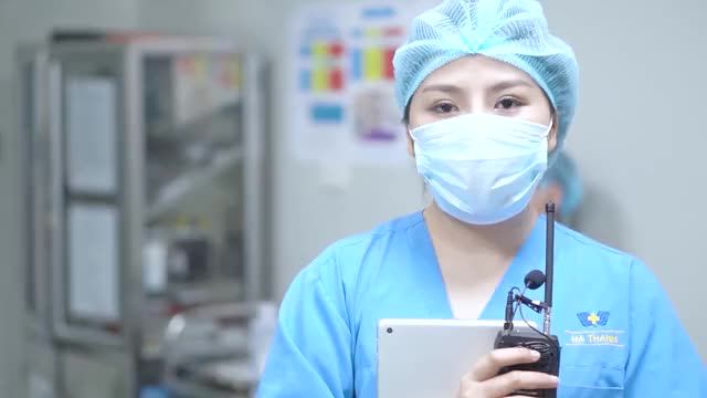 Quá trình hút mỡ vùng bụng của các bác sĩ cùng ekip của Thẩm Mỹ Quốc Tế VQ