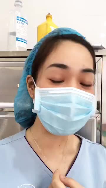 Quá trình phẫu thuật treo cung mày - ca mí thứ 3 trong ngày.