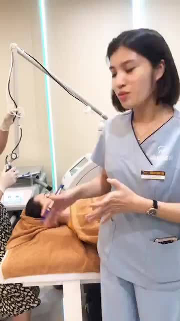 Có ai tò mò về công nghệ điều trị sẹo rỗ khi tác động lên da sẽ ra sao không ạ?