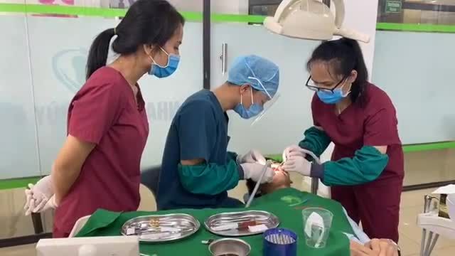 Nhổ răng khôn 48 lệch 90 độ.
