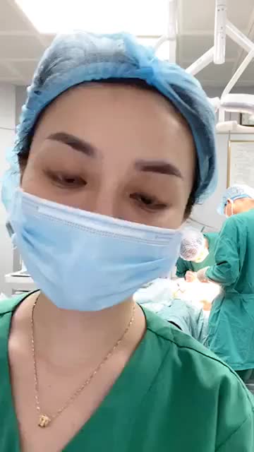 Tạm biệt ngực sa trễ độ IV, chảy xệ nặng nề sau 1 giờ phẫu thuật.
