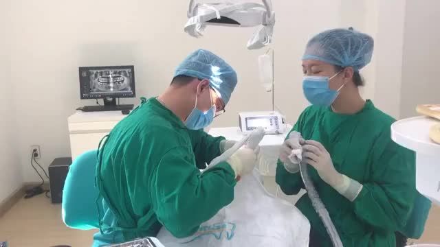 Phục hình implant cho khách hàng tại Nha Khoa Sentosa.