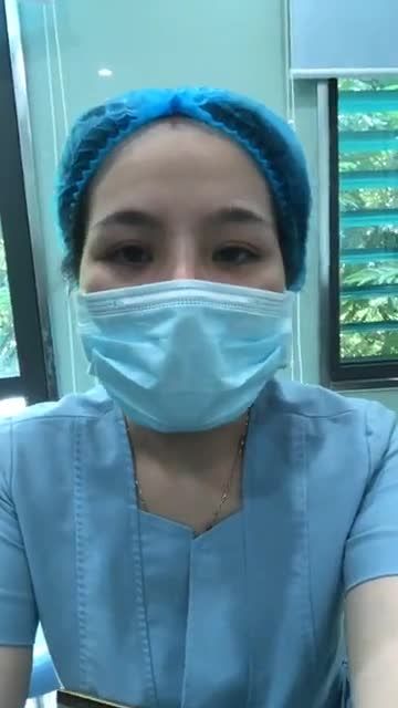 Tân trang cô bé cho chị khách hàng đã từng sinh thường 2 cháu , mỗi bé kg nặng 4kg khiến môi bé bị tăng sinh phì đại , tầng sinh môn bị giãn rộng