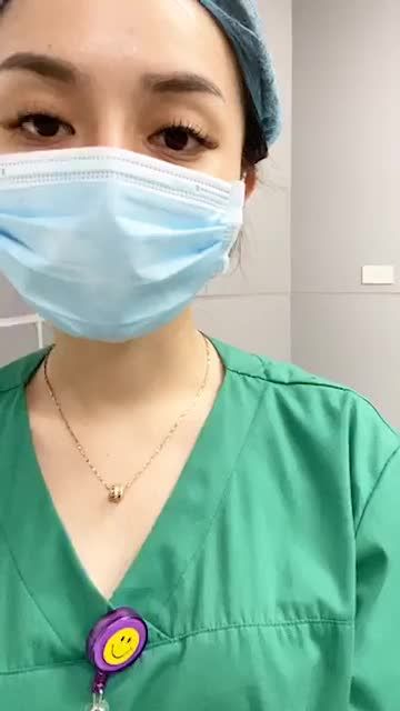 Combo trẻ hoá toàn diện, tân trang cô bé cho bà mẹ 2 con. Cùng theo dõi quá trình bác sĩ thực hiện nhé!