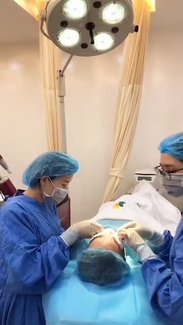TẠM BIỆT SẸO LÕM, SẸO RỖ LÂU NĂM