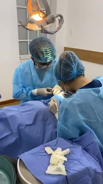 CẮM GHÉP IMPLANT TỨC THÌ CHO KHÁCH HÀNG SAU NHỔ BỎ CHÂN RĂNG