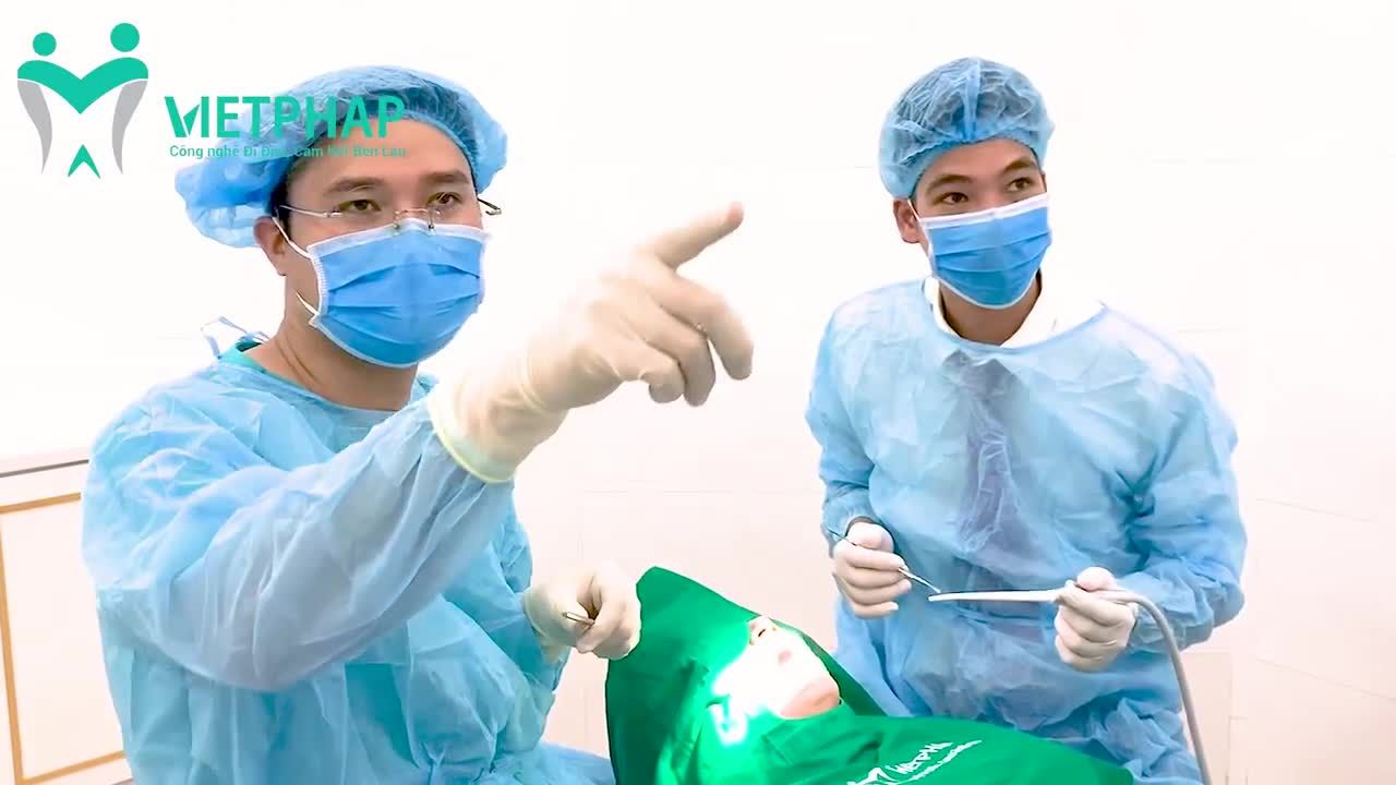 Case nhổ 2 răng 8 tại Nha khoa Quốc Tế Việt Pháp