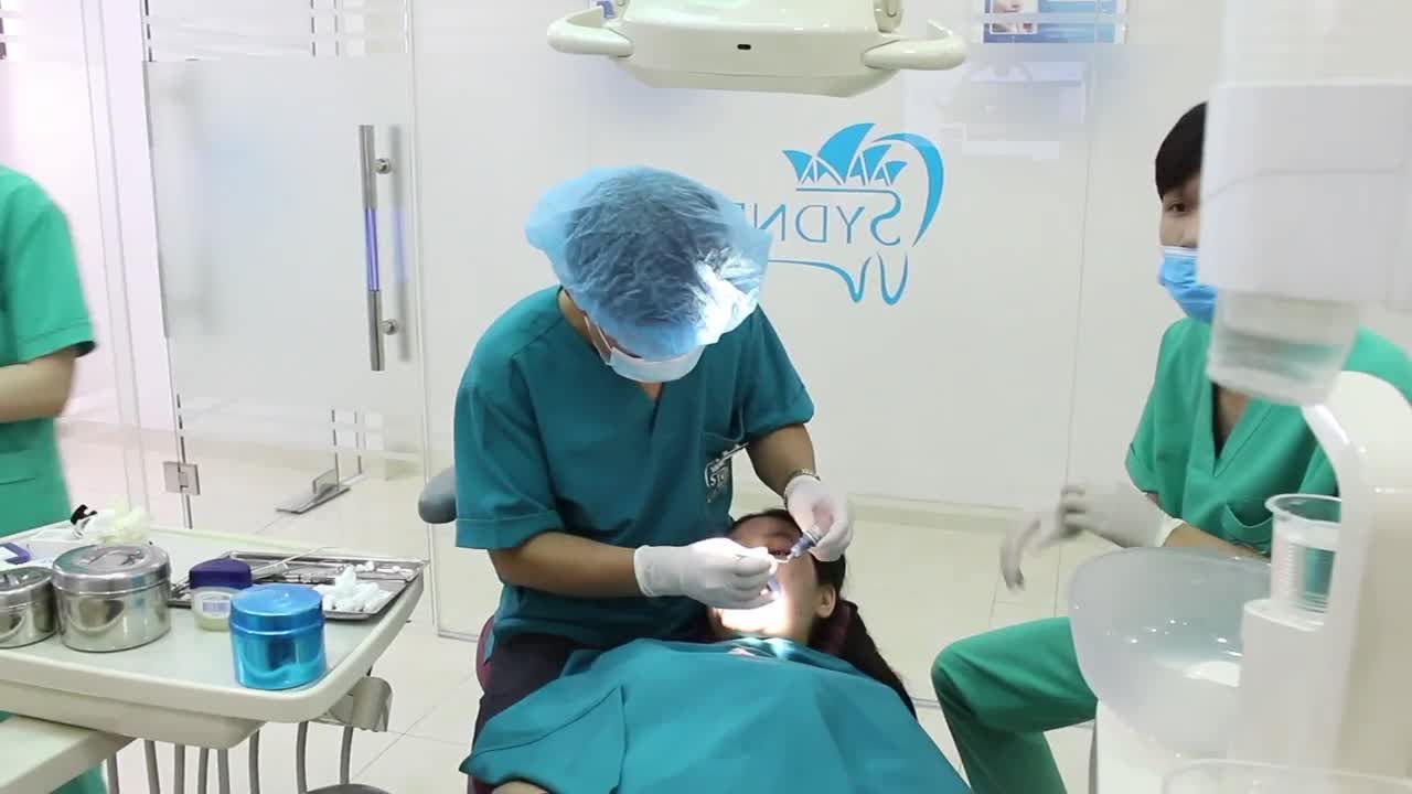 5 CÁCH ĐỂ GIẢM ĐAU KHI ĐEO NIỀNG MÀ BẠN NÊN BIẾT
