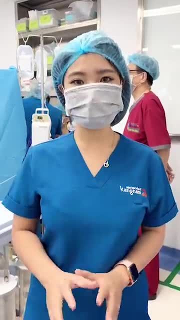 CA ĐẠI PHẪU THUẬT TÌM LẠI MỘT NỬA GƯƠNG MẶT CHO ÚT HƯƠNG