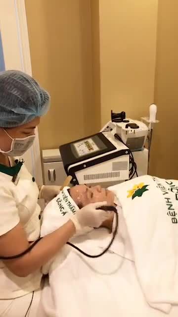 CHĂM SÓC TRẺ HOÁ DA BẰNG CÔNG NGHỆ RF