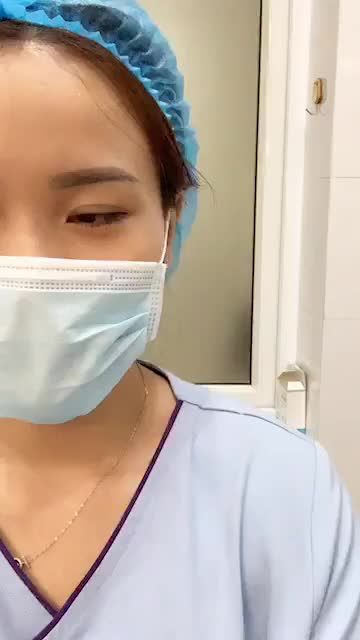 “Mũi chỉ” của chị em đây ạ, một khách hàng từng nâng mũi ở spa khác.