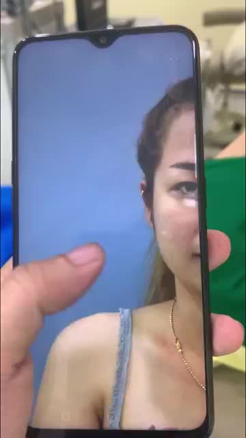 KHÁCH HÀNG KHÔNG NGỪNG THỂ HIỆN SỰ HẠNH PHÚC BẰNG NHỮNG NỤ CƯỜI THẬT TƯƠI KHI TỰ SOI GƯƠNG DÁNG MŨI MỚI VÀ CHIẾC CẰM VLINE CỦA MÌNH.