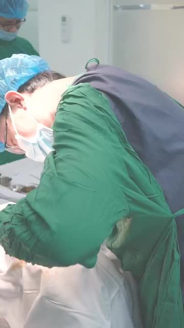 NGAY TRONG PHÒNG MỔ: CA NÂNG MŨI CẤU TRÚC SỤN SURGIFORM VỪA MỚI THỰC HIỆN XONG BỞI DR. HOẠT