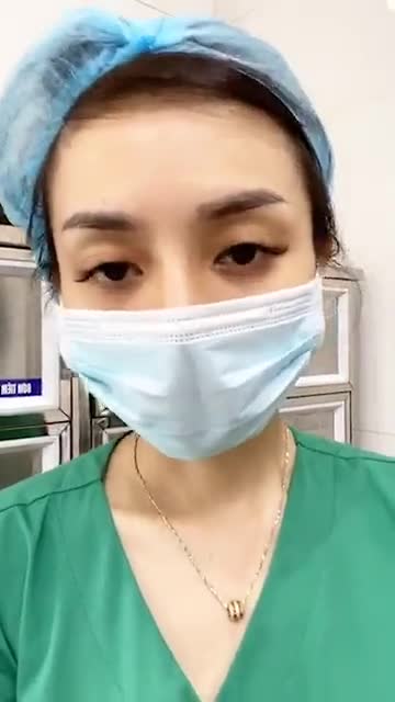 Mồ hôi nách gây khó chịu cho chị em? Cùng theo dõi phương pháp bác sĩ cải thiện tình trạng này nhé!