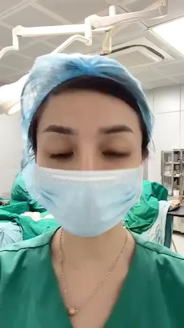Bụng chùng nhão, da nhăn nheo như táo tàu và sự thay đổi sau 1 giờ phẫu thuật.