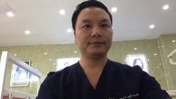 Bác sĩ đang thiết kế case BN toàn hàm Răng sứ cao cấp Nacera của ĐỨC.