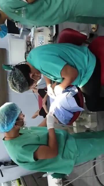 Live Stream Nhổ Răng Khôn cùng chuyên gia tại Nha Khoa 24H.