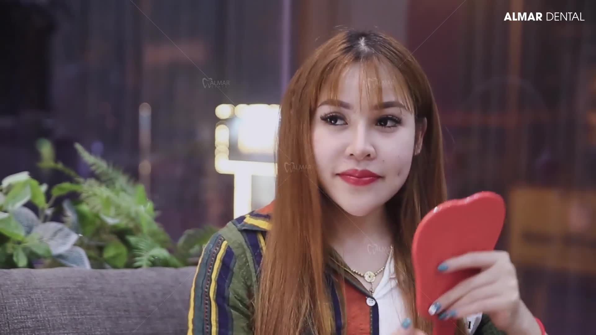 Vũ khí mạnh nhất của chị em phụ nữ chính là một nụ cười rạng rỡ, tự tin