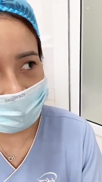 Bạn trai 15 tuổi với tình trạng mắt một mí đến với Bs để thực hiện nhấn mí để có nếp mí to, tròn và rõ ràng hơn.