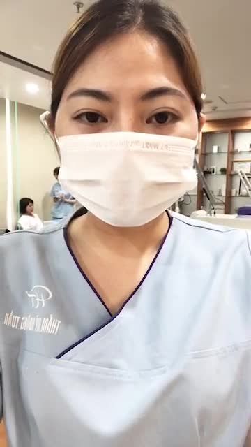 Rắc rối về nám - tàn nhang khiến bạn mất tự ti khi giao tiếp với mọi người.